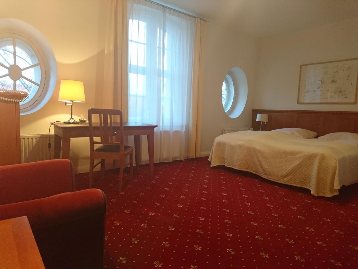 Hotel Vierseithof Luckenwalde Exteriér fotografie
