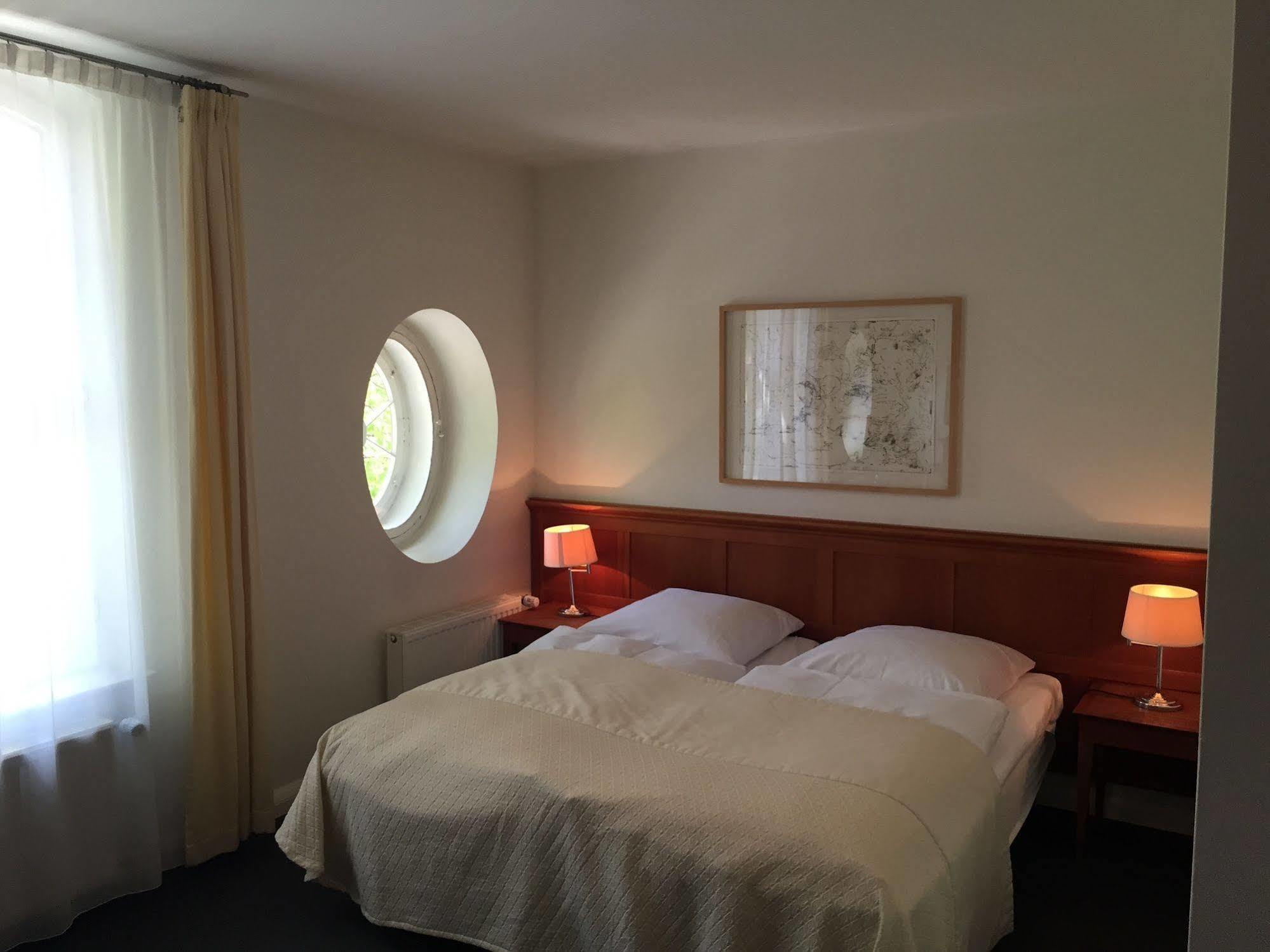 Hotel Vierseithof Luckenwalde Exteriér fotografie
