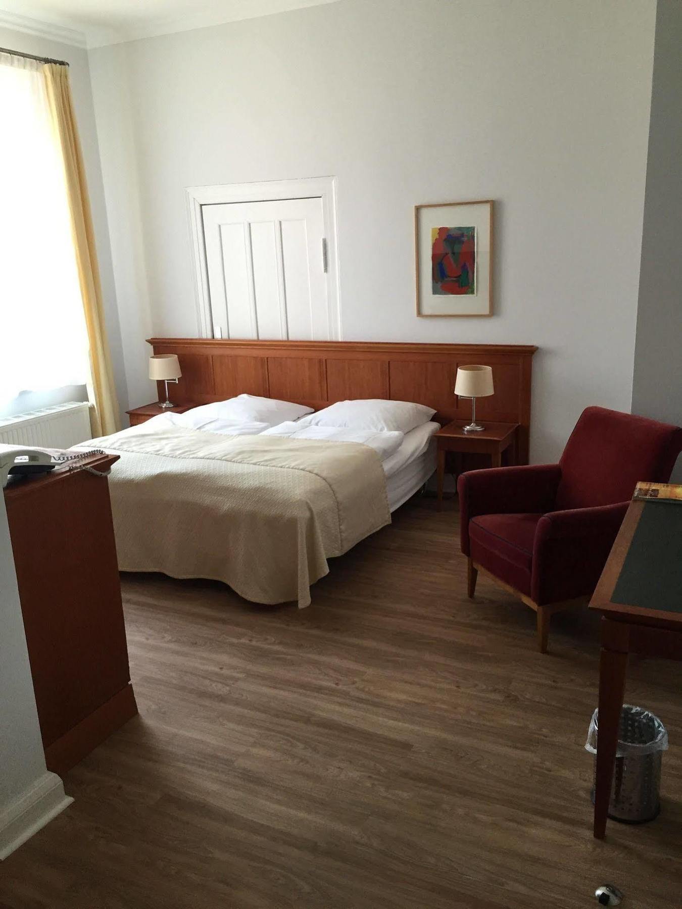 Hotel Vierseithof Luckenwalde Exteriér fotografie