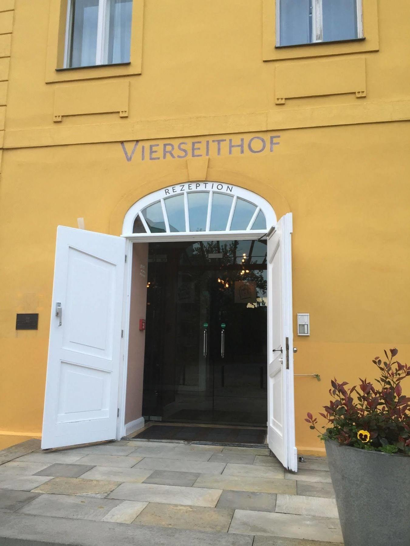 Hotel Vierseithof Luckenwalde Exteriér fotografie